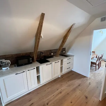 Emzetka Apartmán *