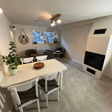 Emzetka Apartmán