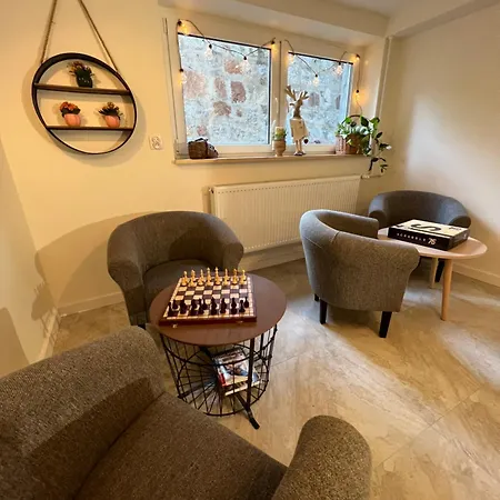 Emzetka Apartmán *